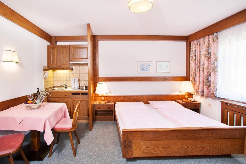 Johannahof Appartements Kaprun Szoba fotó