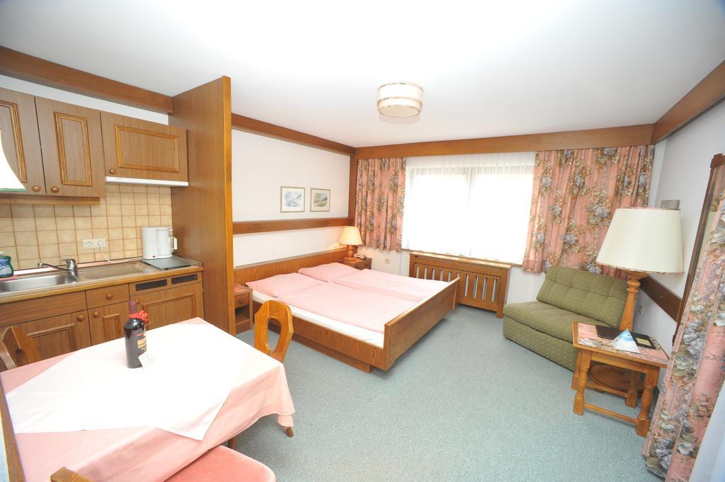 Johannahof Appartements Kaprun Szoba fotó